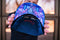 Capiche® Snapback Pet Heren – Cursed Doctor – Blauw & Rood Pentagram & Zwart Metallic – Verstelbaar met Druksluiting – Sportcap – Baseball Cap – Mannen Cap – Vervloekte Dokter Pet