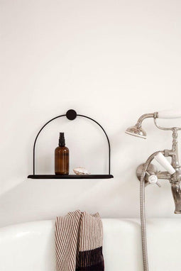 metalen zwarte wandplank badkamer