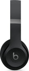 Apple Beats Solo 4 - Draadloze Koptelefoon - Verbeterde geluidskwaliteit en Bluetooth - Mat Zwart