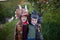 Great Pretenders Verkleedkledij Dilophosaurus cape met klauwen - Groen - Maat 4-6 jaar