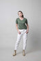 Groene top met v-hals en korte mouwen