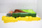 Klein Toys John Deere - Zand- en waterspeeltafel - 2in1 boerderij met afneembare bassins - Groen Geel - 64x46x60 cm