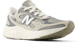 New Balance Arishi V4 - Dames Sportschoenen - Fresh Foam demping - Angora