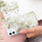 Selencia Hoesje Geschikt voor iPhone SE (2022) / SE (2020) / 8 / 7 / 6s / 6 Hoesje - Selencia Zarya Fashion Extra Beschermende Backcover - goud
