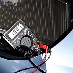 Carpoint Zonnepaneel - Acculader 12V / 2,4 Watt - Inclusief accuklemmen en sigarettenaanstekerplug