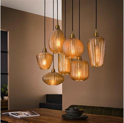Hanglamp van 7 Verschillende Lampen met Gestreept V-design Glas Eetkamer - Amberkleurig glas - Stripe Glass - Woonkamer - Eettafel - Slaapkamer - Sfeer Verlichting - In Hoogte Verstelbaar tot 150 cm
