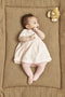 Meyco Baby Romantic Flower boxkleed - 3D bloemenpatroon - taupe - 77x97cm