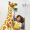 Melissa & Doug Gigantische giraf - Levensecht Knuffeldier - Knuffels voor kinderen - 1,4 meter hoog - Geweldig cadeau voor meisjes en jongens - Van 3+