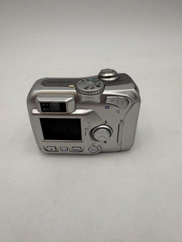 Nikon CoolPix 3100 - Digitale Camera - 3.2 MP CCD - Zilver