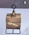 Houten vierkanten onderzetters op metalen houder 10.5 x 10.5 cm
