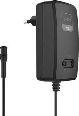 HQ-Power COMPACTE SCHAKELENDE VOEDING MET INSTELBARE UITGANG - 100-240 V - 3 tot 12 VDC - 2.5 A + 6 pluggen