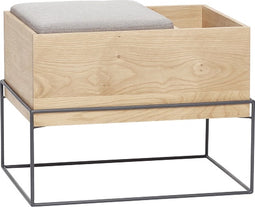 HÜBSCH INTERIOR - COLLECT bankje met metalen onderstel, FSC® eiken en lichtgrijs kussen - 64x49xh50cm