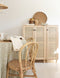 Astigarraga Houten Kast Sense - Smalle opbergkast 1 deur - 100% massief grenen rotan deuren H:115,5cm B:37,3cm D:33cm
