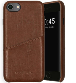 Selencia Hoesje Geschikt voor iPhone SE (2022) / SE (2020) / 8 / 7 / 6s / 6 Hoesje Met Pasjeshouder - Selencia Vayu Vegan Lederen Backcover - Bruin