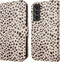 iMoshion Hoesje Geschikt voor Samsung Galaxy S21 FE Hoesje Met Pasjeshouder - iMoshion Design Bookcase smartphone - Meerkleurig / Black And White Dots
