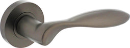 Intersteel Deurkruk George op ronde rozet Ø52x10 mm antracietgrijs
