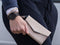 iPhone 13 Pro Max Clutch Case hoesje - Mobilize - Slangenprint Beige - Kunstleer