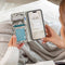 iMoshion Hoesje Geschikt voor Samsung Galaxy A20e Hoesje Met Pasjeshouder - iMoshion Design Bookcase smartphone - Meerkleurig / Black And White Dots