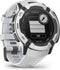 Garmin Instinct 2X Solar 50 mm wit met een wit siliconen polsband