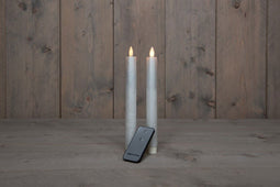 Anna's collection - 2PCS PAREL RUSTIEK WAX DINER KAARS 23CM BEW. VLAM MET AFSTANDS BEDIENING 2XAA