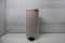 Brabantia NewIcon Prullenbak - 30 liter - Soft Beige - Antislip bodem - Duurzaam geproduceerd