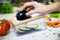 Just Vegan 3-delige set - CeraVegan Eco Wokpan, Mandoline en Spatdeksel