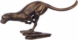 EEN GIETIJZEREN BEELD VAN EEN RENNENDE POEMA