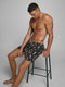 JACK&JONES JJIARUBA JJSWIMSHORTS - Heren Zwembroek - Regular fit met elastische tailleband - Zwart - Oranje - Lichtblauw (papegaai print)