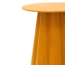 Kick bijzettafel Ida - Modern design - Sculpturaal onderstel - Okergeel