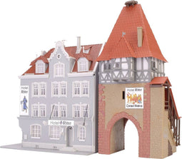 Kibri 12507 H0 Hotel Ritter met stadspoort - speciale serie