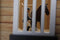 Kids Globe Paardenhoekstal met 3 Boxen en Berging 1:24