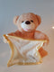 kiekeboe beer Engelstalig licht bruin/beige