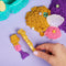 Kinetic Sand - Kristal Zeemeermin-speelset met 481 g goudkleurig glinsterend orig ineel kinetisch zandmet opbergbak en gereedschap - Sensoriche speelgoed