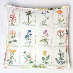 Thea Gouverneur - Borduurpakket met telpatroon - 2074A - Voorgesorteerde DMC Garens - Wilde Bloemen Kussen - Aida - 41 cm x 41 cm - DIY Kit