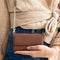 Selencia Hoesje Geschikt voor Samsung Galaxy A50 / A30s Hoesje Met Pasjeshouder - Selencia Eny Uitneembare Vegan Lederen Clutch - Bruin