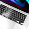 Lunso Geschikt voor MacBook Air 13 (M2/M3) / Air 15 (M2/M3) / Pro 14 / Pro 16 (M1/M2) - Keyboard Cover (EU) - Transparant