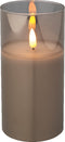 LED kaars cedar bruin met rook grijs glas en vlam effect - 7,5 x 15cm - voor binnen