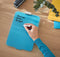 Leitz Cosy Beschrijfbare Glassboard Voor Bureau - Clipboard a4 Formaat - Glazen Memobord Inclusief Inclusief Pennenhouder En Minimarker Met Wisser - Sereen Blauw