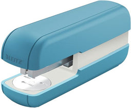 Leitz Cosy Nietmachine - Nietjesmachine Tot 30 Vel - Inclusief Nietjes - Ideaal voor Thuiskantoor/Thuiswerken - Sereen Blauw