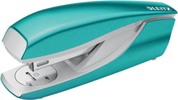 Leitz WOW nietmachine 30 blad ijsblauw op blister