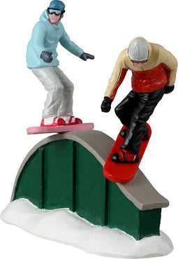 Lemax - Boarding Fun