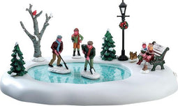 Lemax - Clearing The Ice, B/o (4.5v) uit de 2017 Collectie