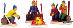 Lemax - Skiers' Camp Fire - Set Of 4 - B/o (4.5v) - Kersthuisjes & Kerstdorpen