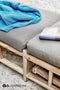 Ligbed Rooty teak met taupe kussen