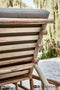 Ligbed Rooty teak met taupe kussen