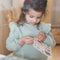 Little Dutch raamstickers Little Farm, niet permanente verplaatsbare stickers met speelachtergrond