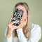 iMoshion Hoesje Geschikt voor Samsung Galaxy A42 Hoesje Siliconen - iMoshion Design hoesje - Wit / Zwart / White Flowers