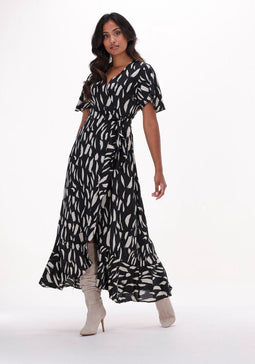 OBJECT Papaya - Lang satijnlook jurk - Overslag met ruffle detail - Maat 40