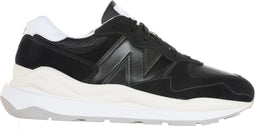 New Balance 5740 - Lage Sneakers - Hybride design - Black (2022) - Maat 42