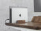 Oakywood Dual Laptop Dock - Massief Walnoot - Echt Hout Verticale MacBook/Laptop/Tablet Standaard - Clean Desk Design